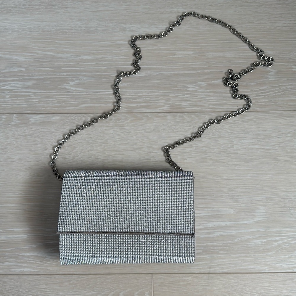 ✨ Silver Rhinestone Clutch with Chain